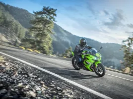 Kawasaki Ninja 650 (2025) : Une sportive bien pensée