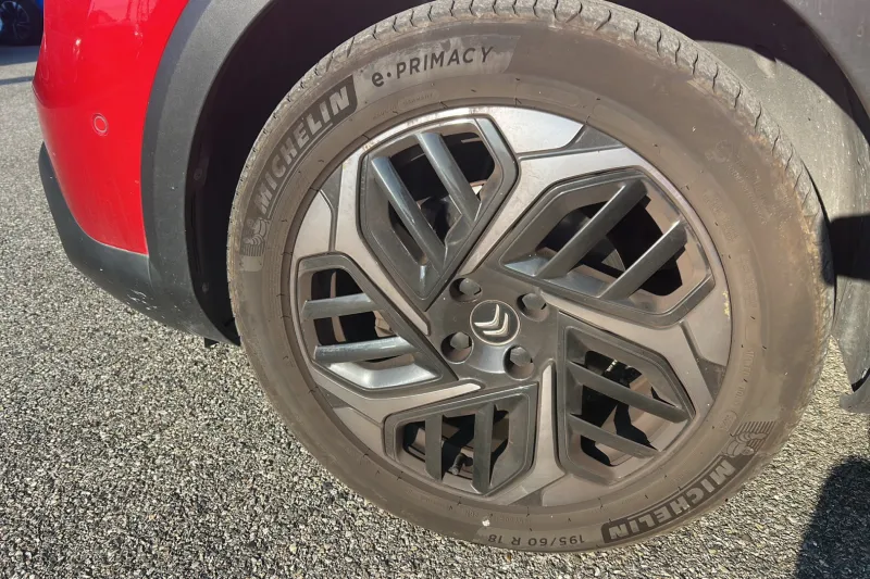 Image secondaire du véhicule 15