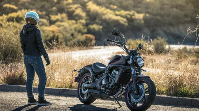 Kawasaki Vulcan S : avec pilote