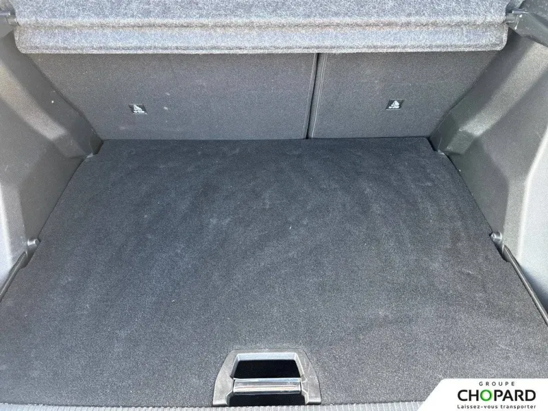 Image secondaire du véhicule 9