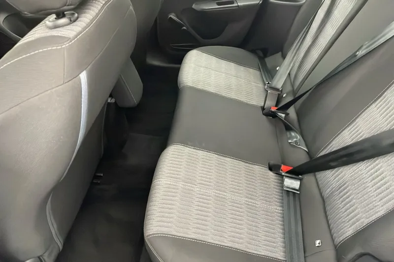 Image secondaire du véhicule 40