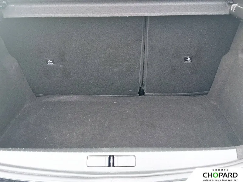 Image secondaire du véhicule 9