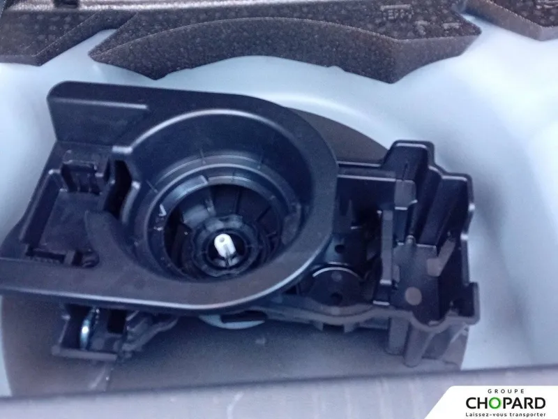 Image secondaire du véhicule 25