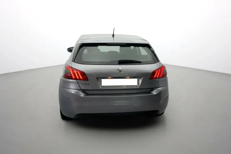 Image secondaire du véhicule 6