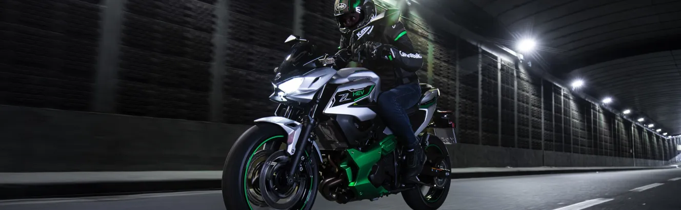 Kawasaki Z 7 hybride : tunnel