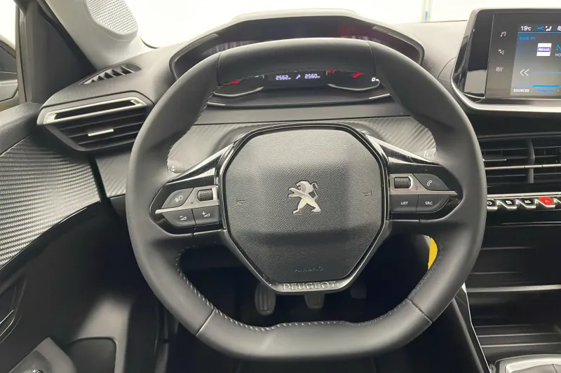 Image secondaire du véhicule 44