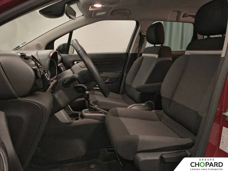 Image secondaire du véhicule 12