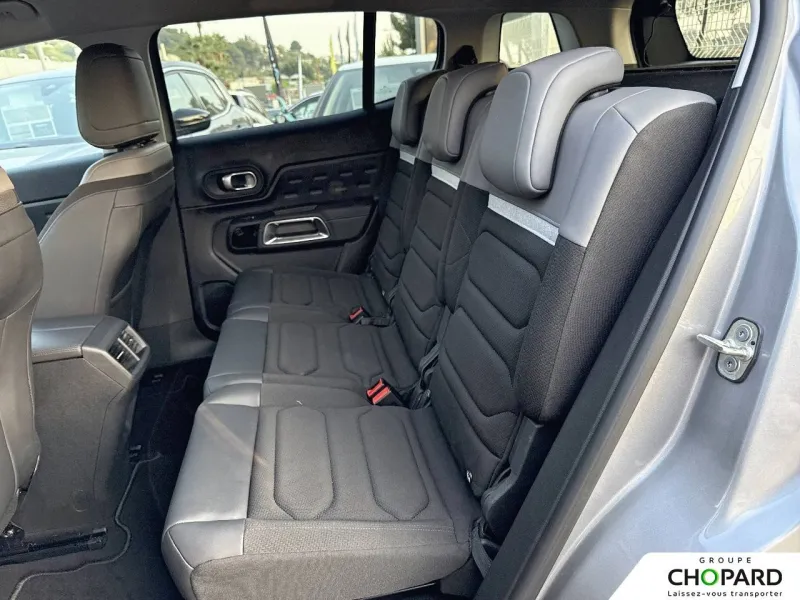 Image secondaire du véhicule 12