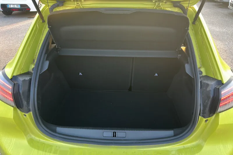 Image secondaire du véhicule 10