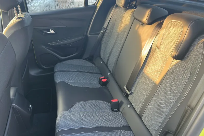 Image secondaire du véhicule 12