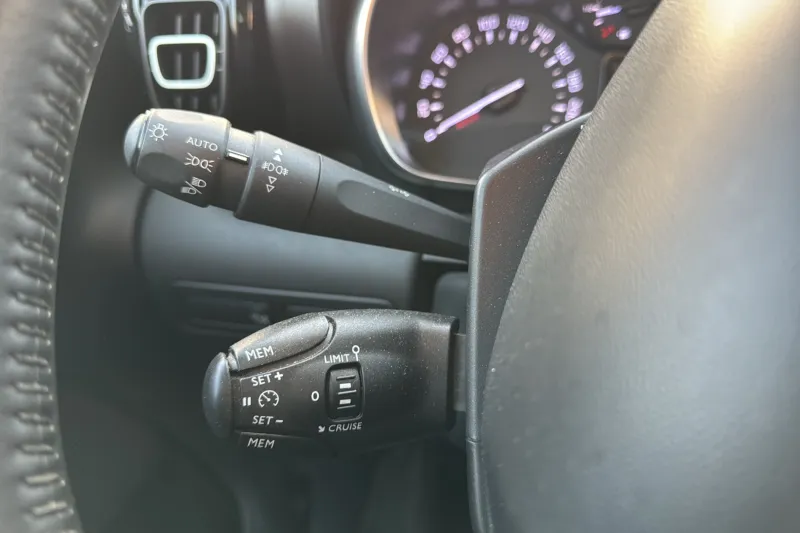 Image secondaire du véhicule 21