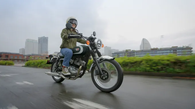 Kawasaki W230 : 3/4 avant