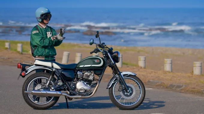 Kawasaki W230 : Bord de mer