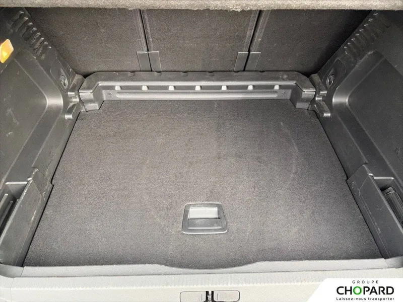 Image secondaire du véhicule 9