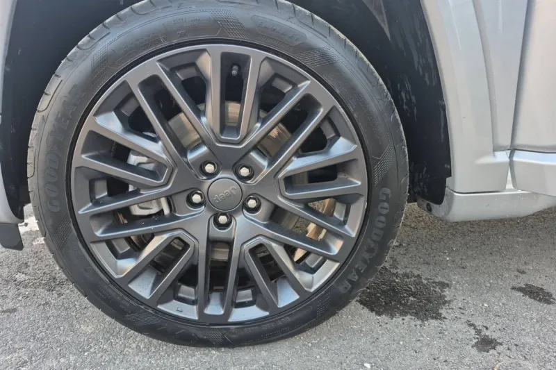 Image secondaire du véhicule 10