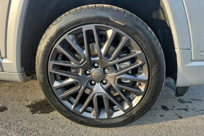 Image secondaire du véhicule 11