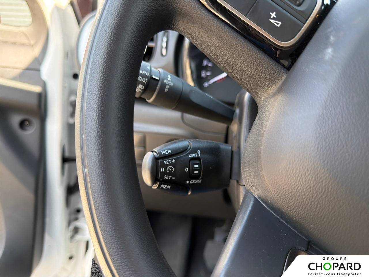 Image secondaire du véhicule 8