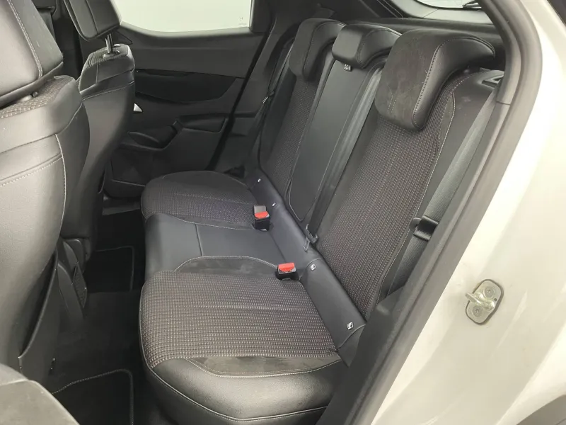 Image secondaire du véhicule 16