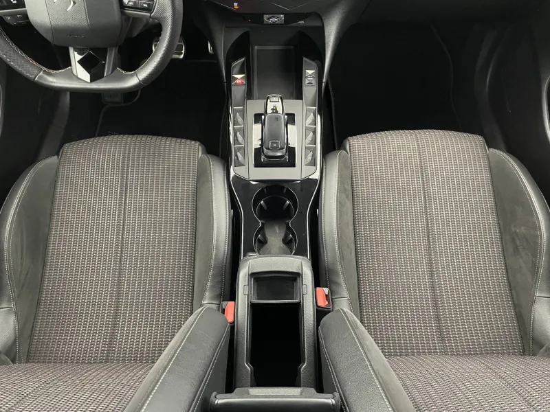 Image secondaire du véhicule 32