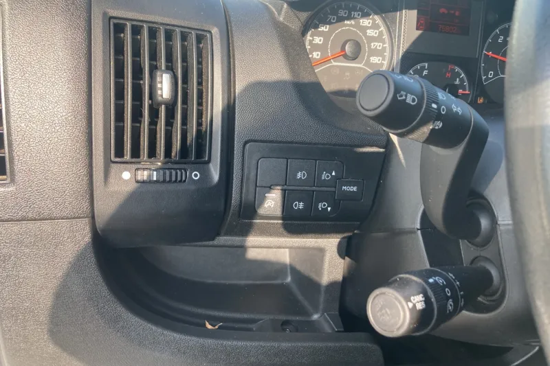 Image secondaire du véhicule 15