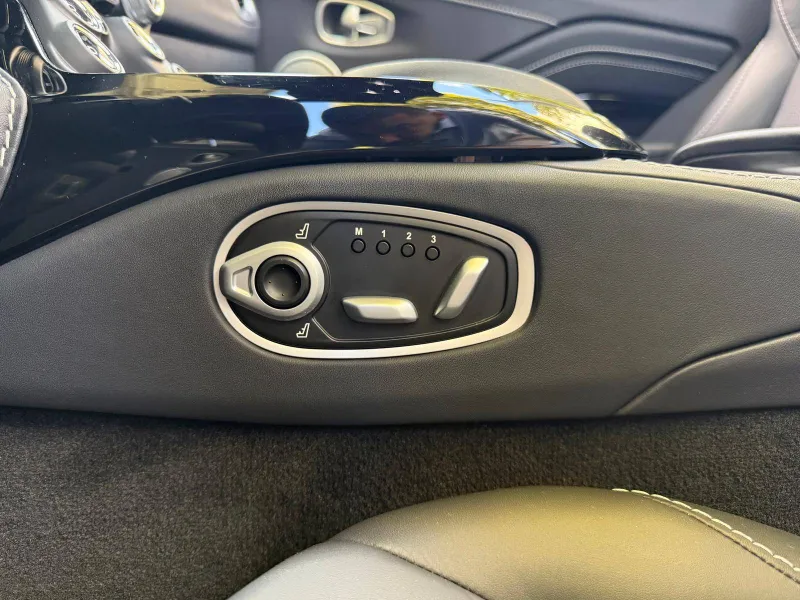 Image secondaire du véhicule 23