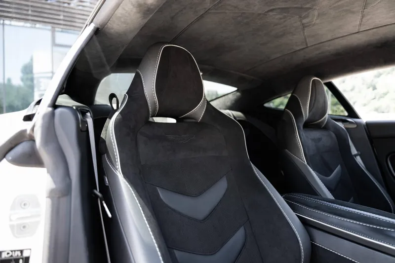 Image secondaire du véhicule 44