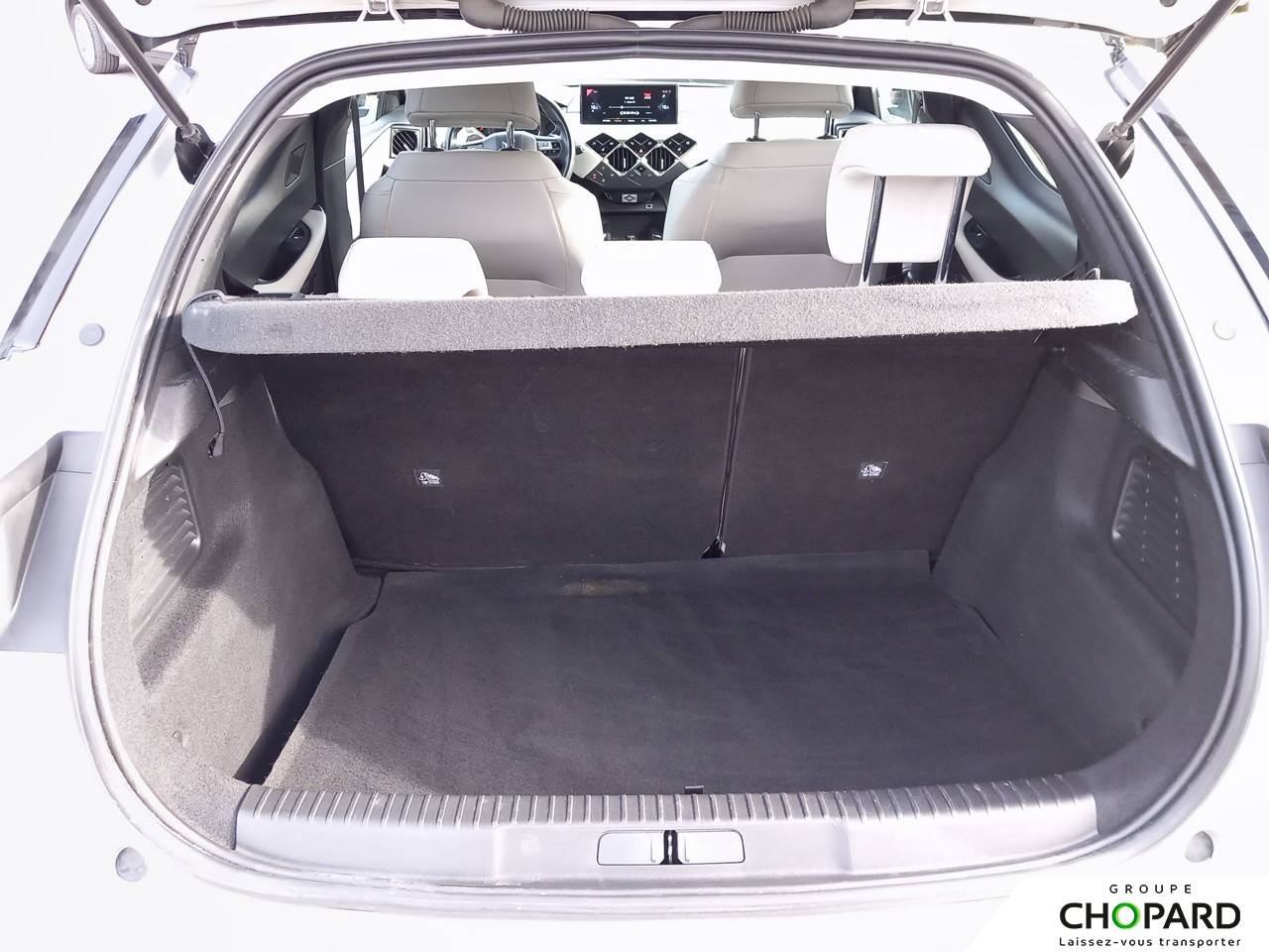 Image secondaire du véhicule 9