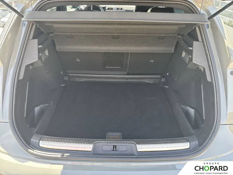 Image secondaire du véhicule 12