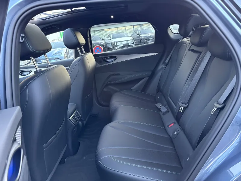 BYD-SEAL 6-Seal 6 1.5l DM-i 156 kW PHEV BYD-SEAL 6-d'occasion chez BYD Saint-Étienne