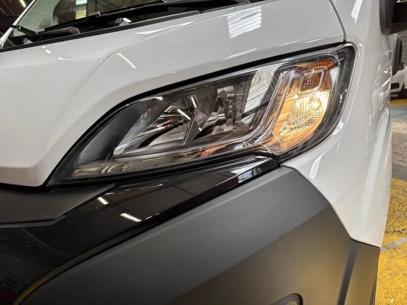 Image secondaire du véhicule 12