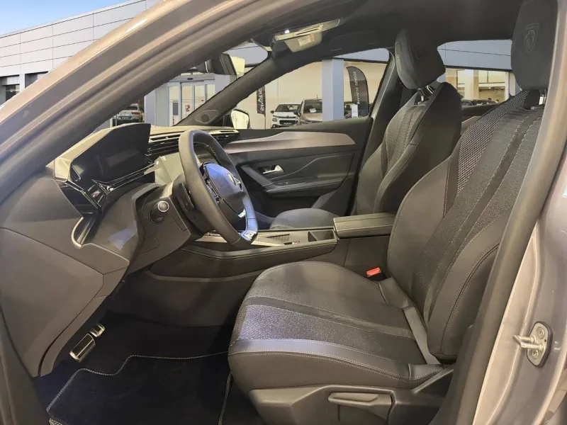 Image secondaire du véhicule 8