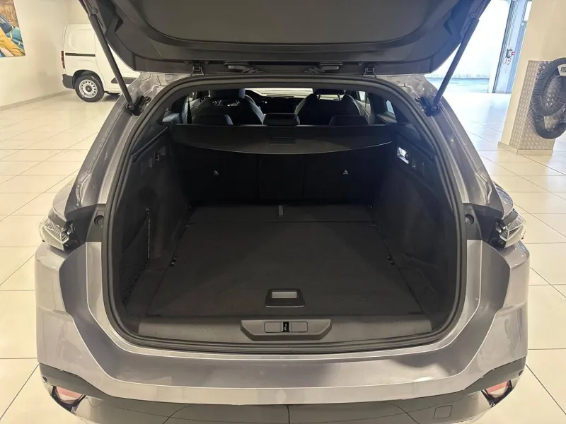 Image secondaire du véhicule 14