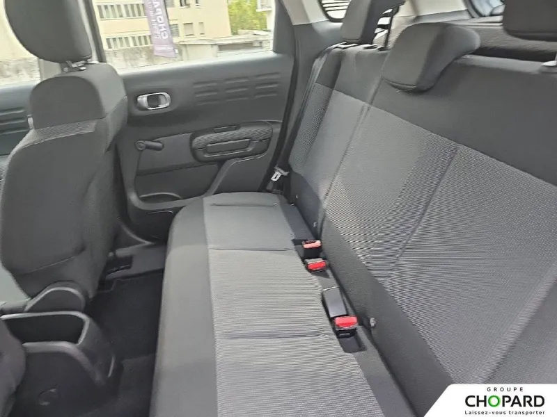 Image secondaire du véhicule 12