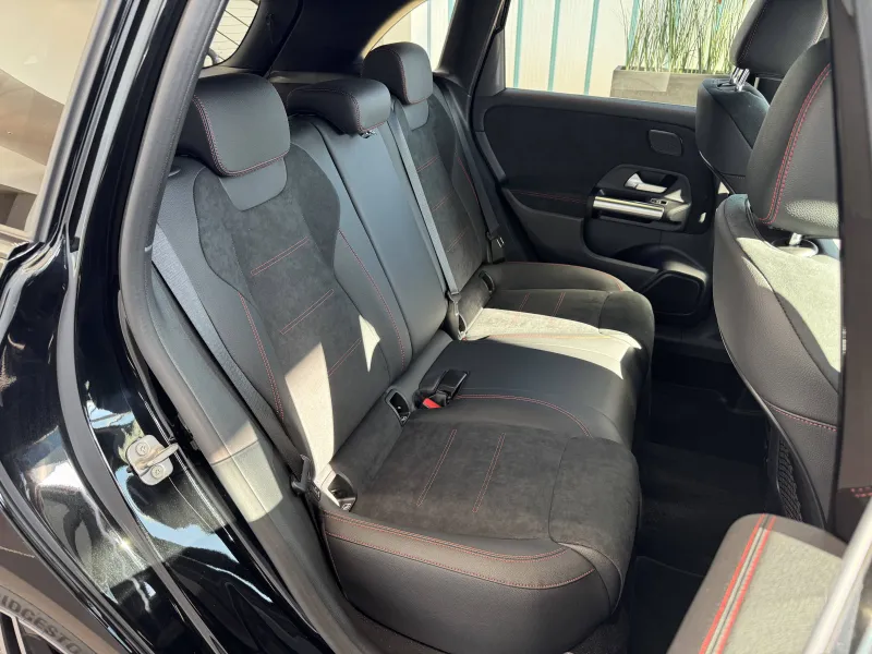 Image secondaire du véhicule 8