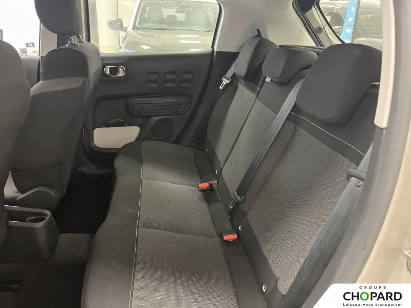 Image secondaire du véhicule 12