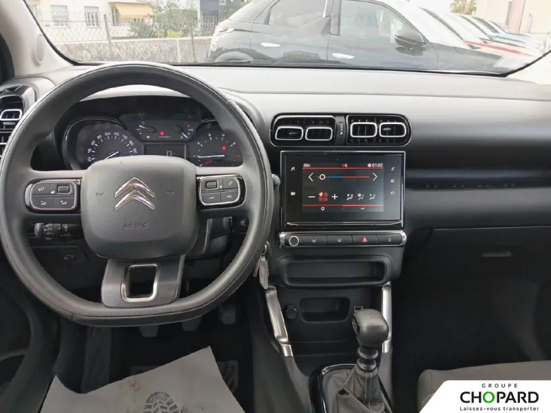 Image secondaire du véhicule 9