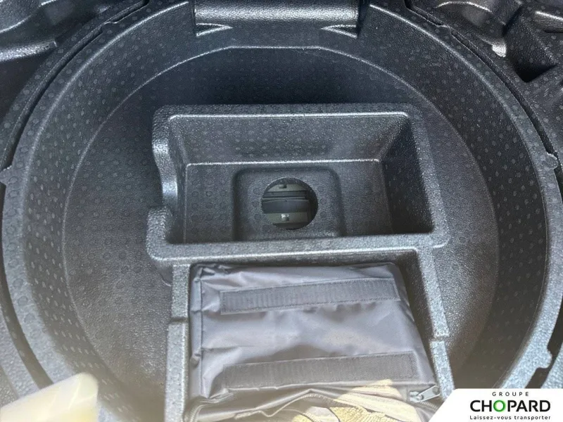 Image secondaire du véhicule 26