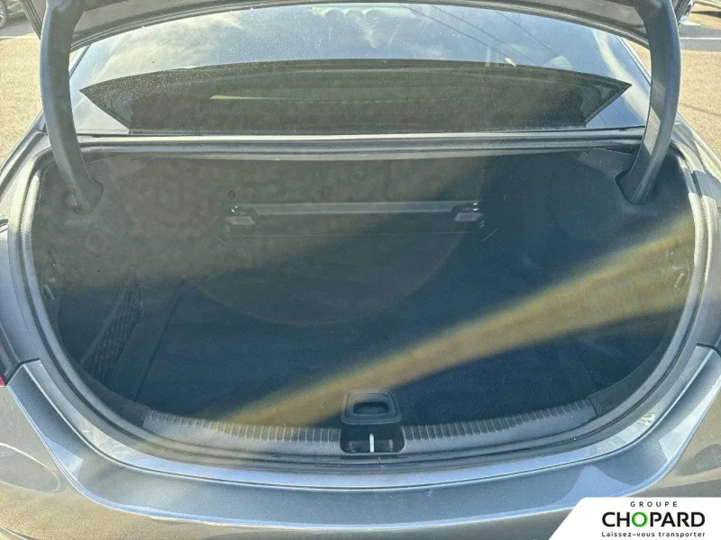 Image secondaire du véhicule 9