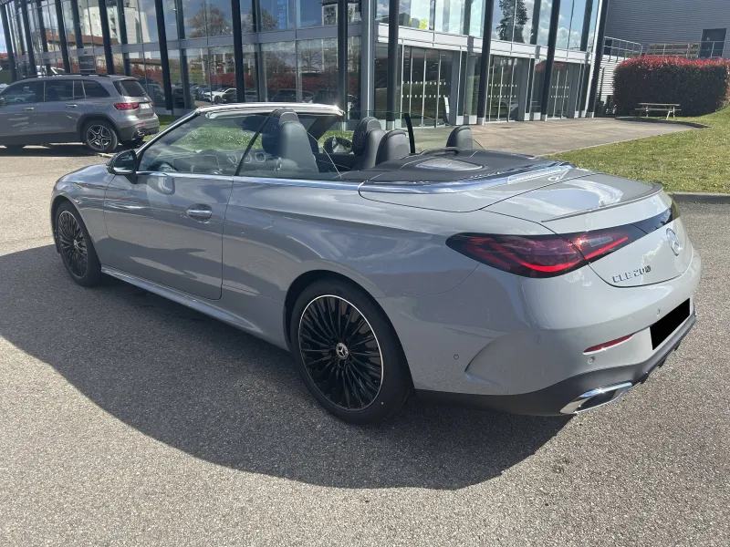 Image secondaire du véhicule 3