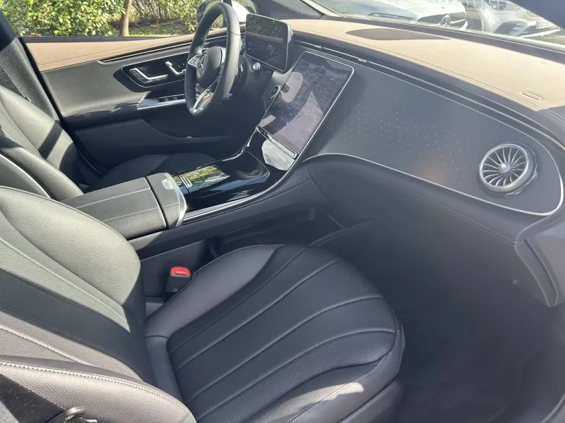 Image secondaire du véhicule 4