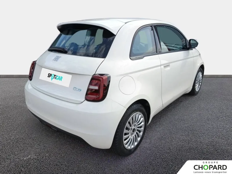 Image secondaire du véhicule 4