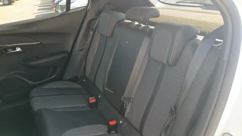 Image secondaire du véhicule 12