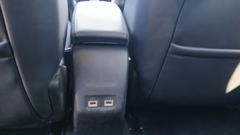 Image secondaire du véhicule 40