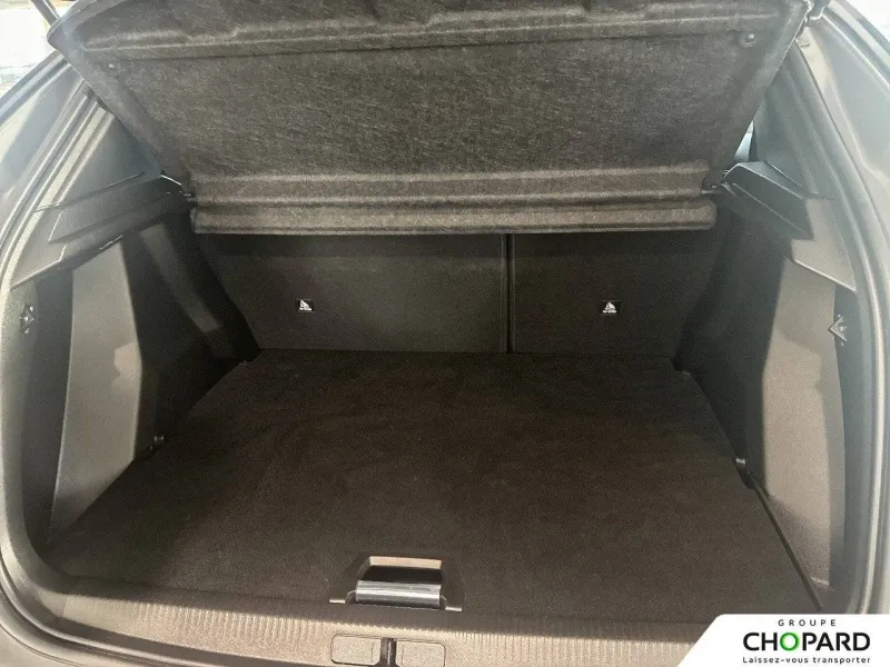 Image secondaire du véhicule 9