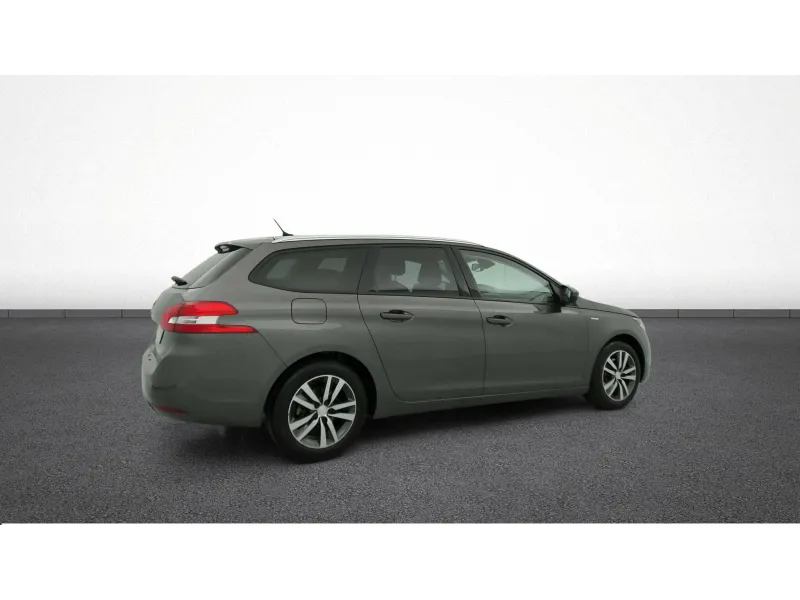 Image secondaire du véhicule 10