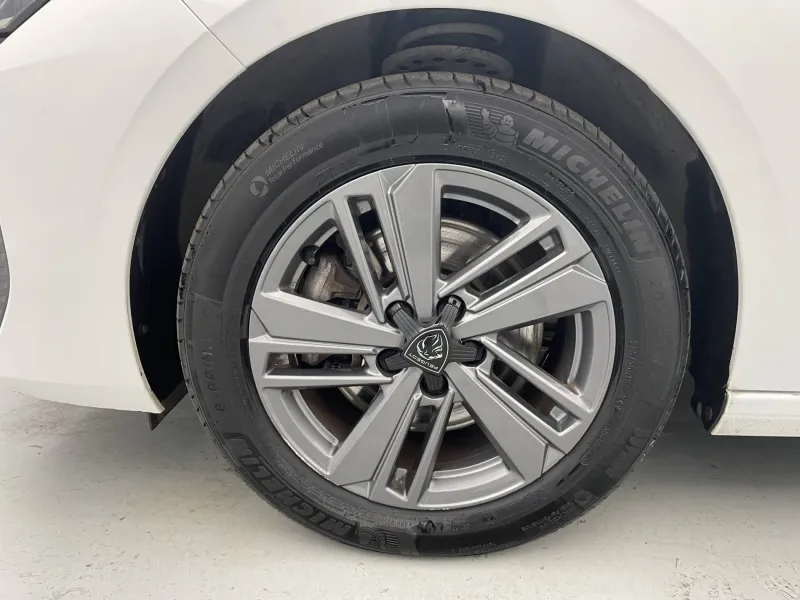 Image secondaire du véhicule 18