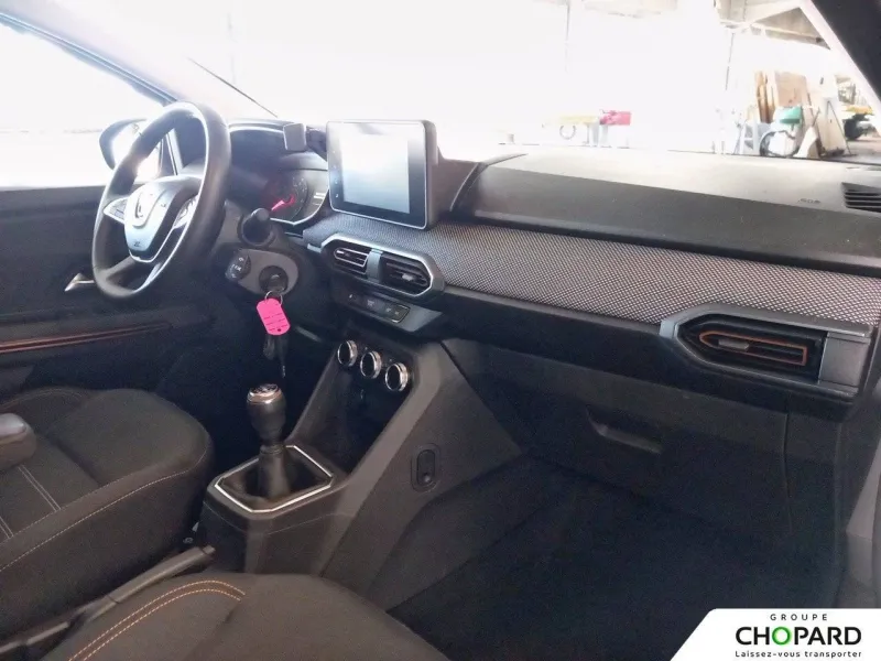 Image secondaire du véhicule 11