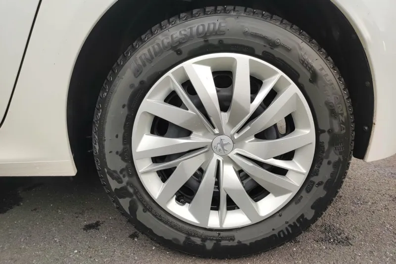 Image secondaire du véhicule 13