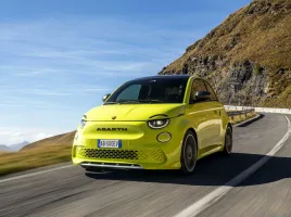 Nouvelle Abarth 500e : retour électrisant de la bombinette italienne