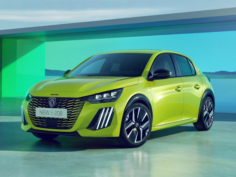 Peugeot 208 2023 : trois quarts avant gauche